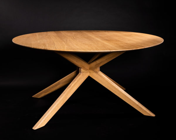 X-LINE CROSS Massivholz-Esstisch